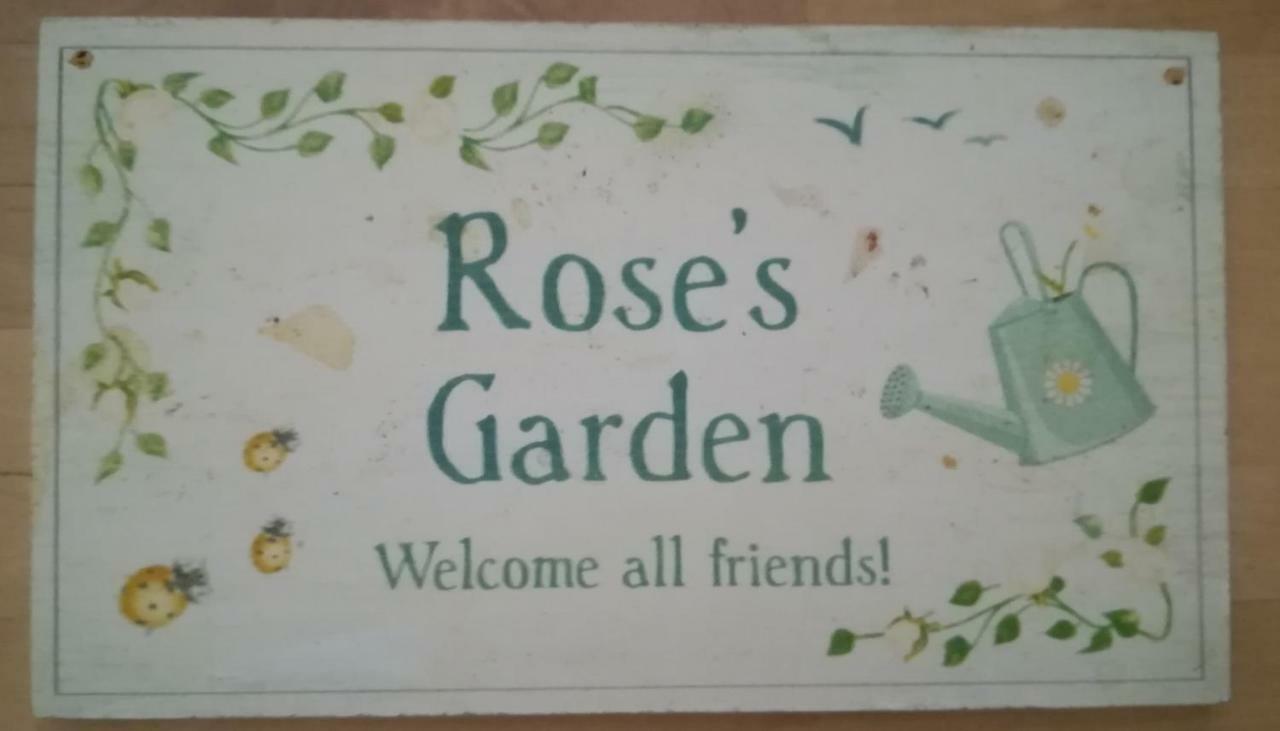 Rose'S Garden - Zona Tranquilla - Vicino Torino Apartment Pino Torinese Ngoại thất bức ảnh